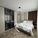 Modern 2br ,balcony,central Lägenhet Shkodër
