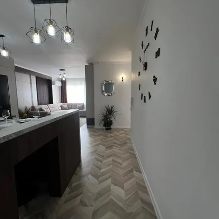 Modern 2br ,balcony,central * Shkodër