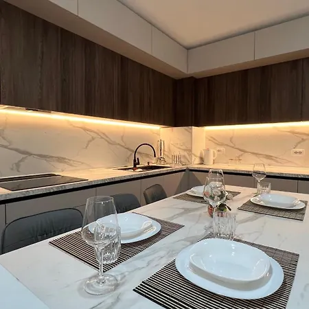 Modern 2br ,balcony,central Appartement *
