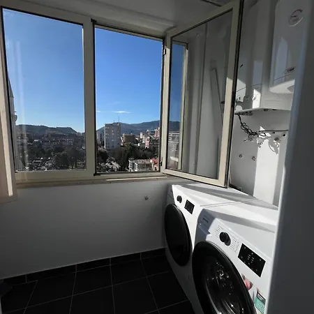 Apartmán Modern 2br ,balcony,central *