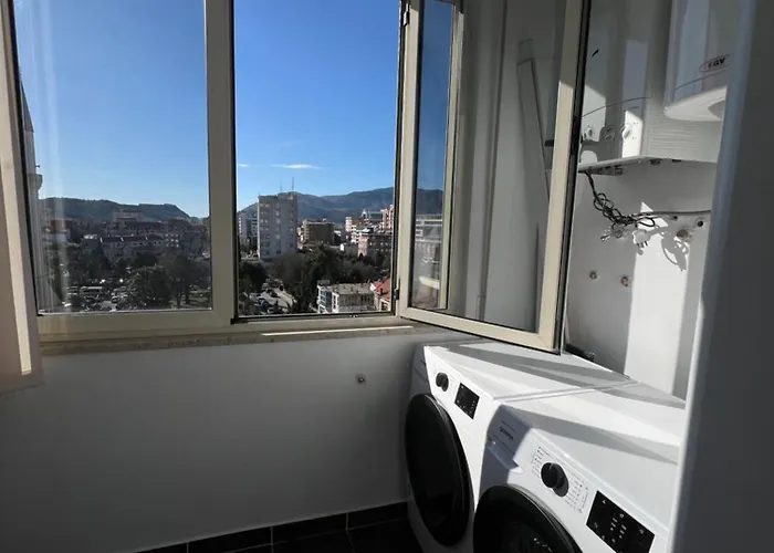 公寓 Modern 2br ,balcony,central *