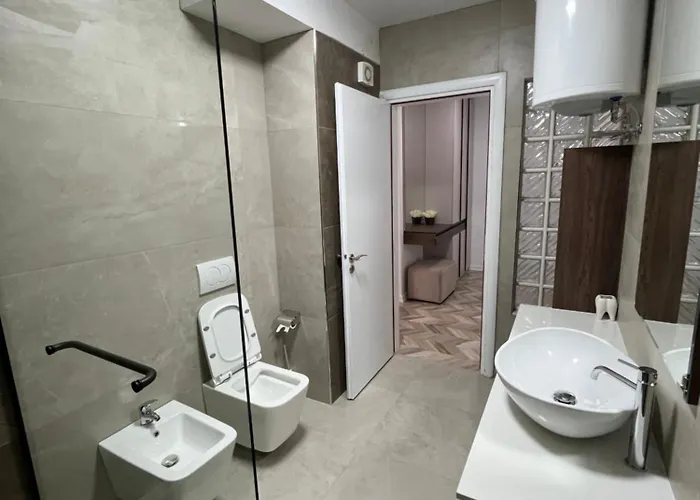 Modern 2br ,balcony,central *